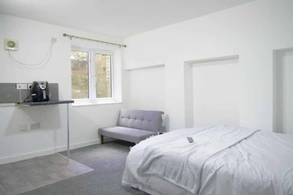 Discover Your Cozy Haven A Perfect Studio Getaway 利明顿 外观 照片